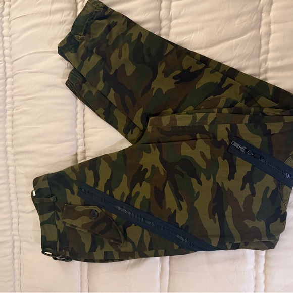 MONSE Zip Detail Camouflage Twill Tapered Cargo Pants 8 - Picture 9 of 9